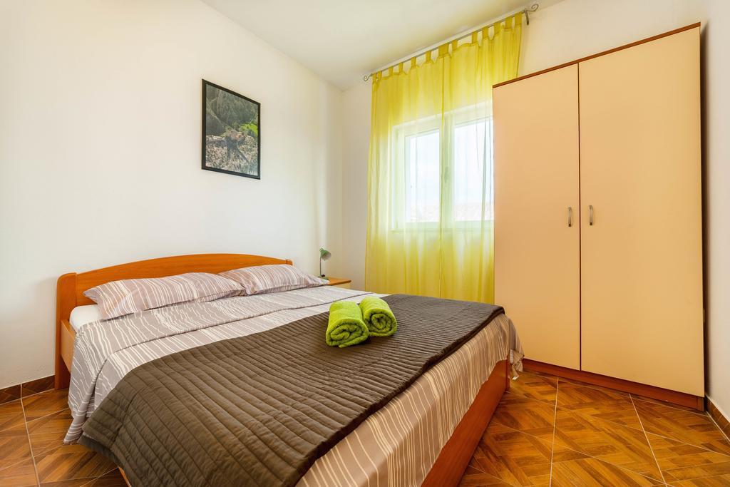 Apartments Marina Srima Bagian luar foto